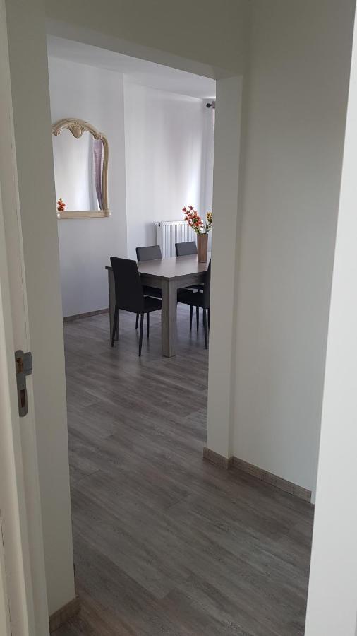 Apartment Modern Second Floor *